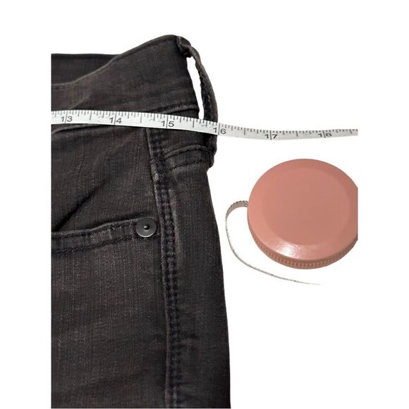 Madewell Black High-Rise Distressed Raw Hem Skinny Jeans Size 29T - Picture 8 of 9